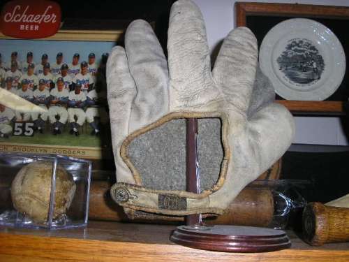 Early 1900's A.J. Reach Crescent Glove Back